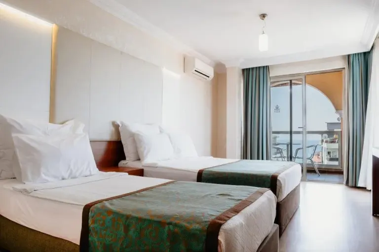 Jakuzili Standart Oda 1